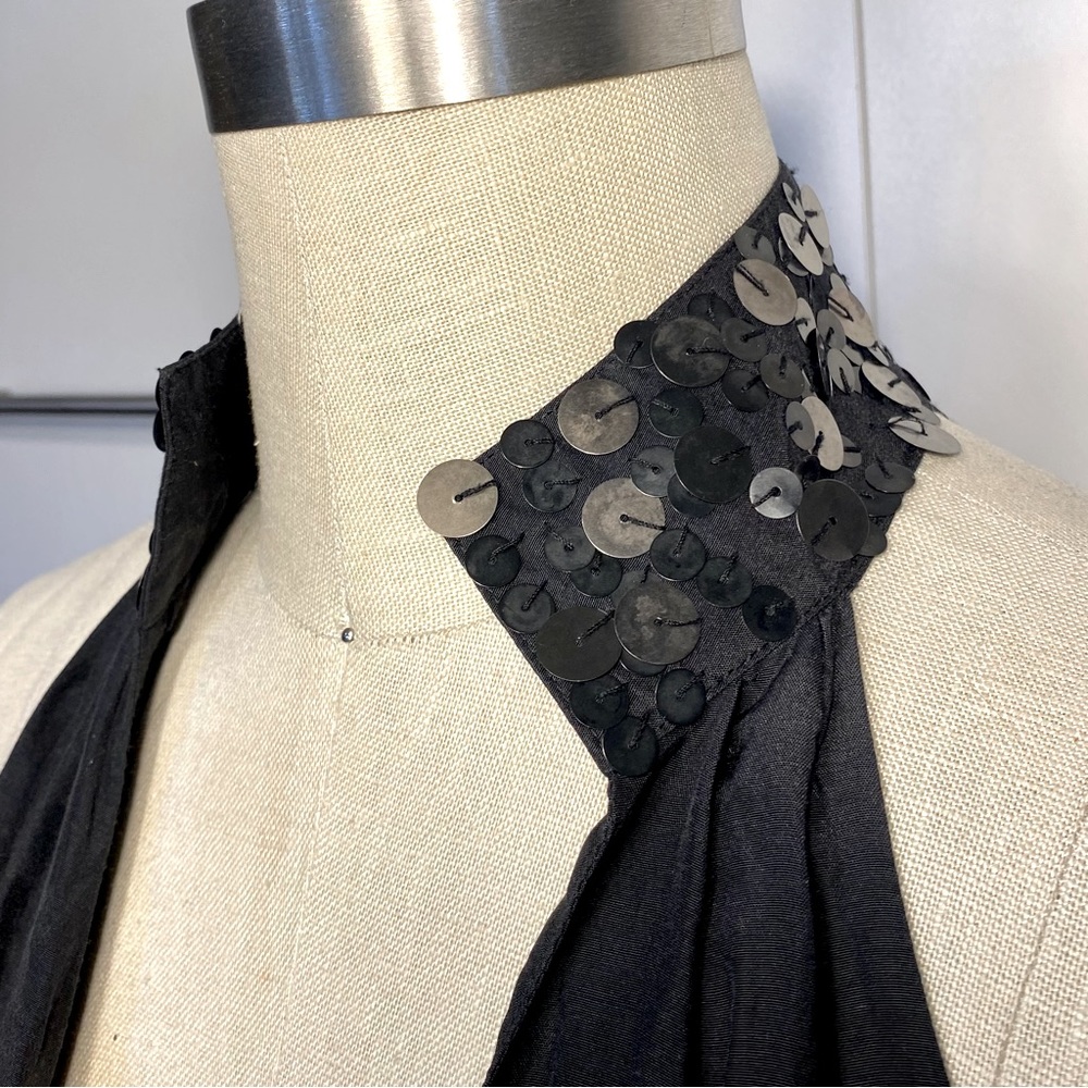 Geren Ford Black Sleeveless Blouse with Sequins - size M